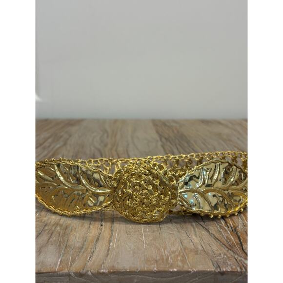 Vintage Gold Tone Unique Flexible Woven Belt - Picture 3 of 9